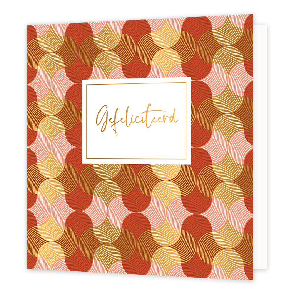 XL - Gefeliciteerd - Formaat: Groot - Vorm: Vierkant - Verjaardagskaart - Op deze artistieke wenskaart is een ontwerp te zien met halve cirkels in de kleuren roze, wit, goud en rood. In het midden zit een wit blok met de gouden tekst: "Gefeliciteerd". - Snelwenskaart