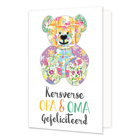 Kersverse opa & oma - Formaat: Normaal - Vorm: Staand - Geboortekaart - Op deze wenskaart staat een beertje met daaronder de tekst: "Kersverse opa & oma gefeliciteerd". - Snelwenskaart