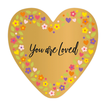 You are loved - Formaat: Groot - Vorm: Hart - Denken aan kaart - Op deze harten wenskaart is een goudkleurige achtergrond te zien met een decoratieve rand van kleurrijke bloemen, kleine hartjes en groene blaadjes. Centraal staat de tekst "You are loved" geschreven in een sierlijk, zwart lettertype. Het ontwerp oogt speels en vrolijk door de verscheidenheid aan felle kleuren die in de bloemen en hartjes zijn verwerkt. De combinatie van de goudkleurige basis met de vrolijke rand illustreert een hartelijke en