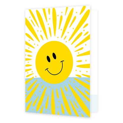 Zon - Formaat: Klein - Vorm: Staand - Blanco kaart - Op deze wenskaart staat een glimlachende zon. - Snelwenskaart