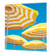 Parasols - Formaat: Standaard - Vorm: Vierkant - Blanco kaart - Op deze wenskaart staat een illustratie van vier gele en witte gestreepte parasols die van onderen tegen een helderblauwe lucht aan worden gekeken. De parasols hebben een vrolijk streepjespatroon en steken met hun stelen de lucht in. Er is geen tekst op de illustratie zichtbaar. - Snelwenskaart