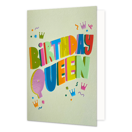 Birthday queen - Formaat: Normaal - Vorm: Staand - Verjaardagskaart - Op deze wenskaart staat de tekst: "Birthday queen". - Snelwenskaart