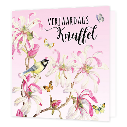 Verjaardagsknuffel - Formaat: Normaal - Vorm: Vierkant - Verjaardagskaart - Op deze wenskaart staan wit met roze bloemen, een vogel en vlinders, met daarboven de tekst: "verjaardagsknuffel". - Snelwenskaart