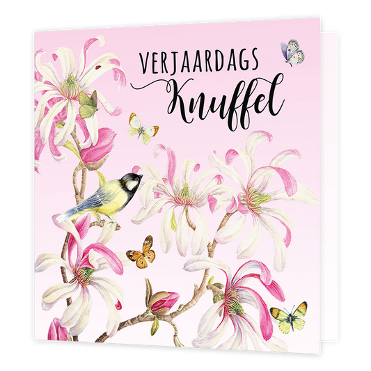 Verjaardagsknuffel - Formaat: Normaal - Vorm: Vierkant - Verjaardagskaart - Op deze wenskaart staan wit met roze bloemen, een vogel en vlinders, met daarboven de tekst: "verjaardagsknuffel". - Snelwenskaart