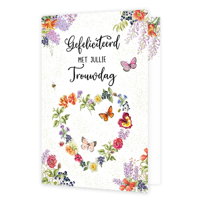 Gefeliciteerd met jullie trouwdag - Formaat: Standaard - Vorm: Staand - Huwelijkskaart - Op deze wenskaart staat centraal de tekst "Gefeliciteerd MET JULLIE Trouwdag" in een combinatie van sierlijke en strakke zwarte letters. Daaronder vormt een verscheidenheid aan botanische bloemen, bessen en bladeren in aquarelstijl een hartvormig kader. Tussen en rondom deze florale elementen zijn diverse vlinders, een bij en lieveheersbeestjes afgebeeld. De illustratie is geplaatst tegen een lichtgekleurde achtergrond