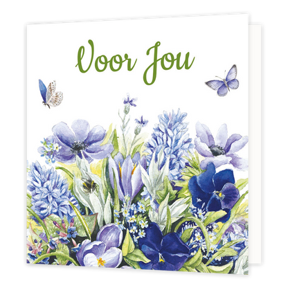Minikaartje - Voor jou - Formaat: Klein - Vorm: Vierkant - Denken aan kaart - Op deze wenskaart staan bloemen in de kleuren blauw, paars en groen, met daarboven de tekst: "Voor jou". - Snelwenskaart
