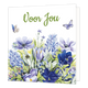 Minikaartje - Voor jou - Formaat: Klein - Vorm: Vierkant - Denken aan kaart - Op deze wenskaart staan bloemen in de kleuren blauw, paars en groen, met daarboven de tekst: "Voor jou". - Snelwenskaart