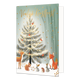 Vrolijk kerstfeest - Formaat: Standaard - Vorm: Staand - Kerstkaart - Op deze wenskaart is een grote, verlichte kerstboom afgebeeld in een besneeuwd bos met een zachtgroene achtergrond en gouden stippen. Rondom de stam van de boom en in de takken bevinden zich diverse bosdieren, waaronder een hertje, een eekhoorn, konijntjes, een egeltje, een vos en kleine vogeltjes. De boom straalt een warm licht uit dankzij de vele lampjes die erin hangen. Bovenaan de illustratie staat de oranje handgeschreven tekst "Vro