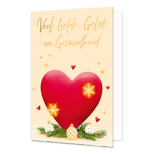 Veel liefde, geluk en gezondheid - Formaat: Standaard - Vorm: Staand - Kerstkaart - Op deze wenskaart staat een groot rood hart afgebeeld dat versierd is met twee oplichtende sterren tegen een lichte, crèmekleurige achtergrond. Onder het hart liggen groene dennentakken met drie kleine kerstballen die wit en goud gekleurd zijn. Rondom het hart zijn kleine rode hartjes en gouden sterretjes te zien. Bovenaan de illustratie staat de goudkleurige, handgeschreven tekst "Veel Liefde, Geluk en Gezondheid". - Snelw