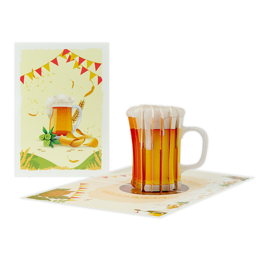 Bier - Formaat: Normaal - Vorm: Staand - Blanco kaart - Op deze wenskaart staat een groot glas bier omringt door slingers en chips. - Snelwenskaart