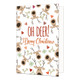 Oh deer! Merry christmas - 8 stuks - Formaat: Standaard - Vorm: Staand - Kerstkaart - Op deze wenskaart staat een vrolijk patroon van getekende rendierkoppen verspreid over een witte achtergrond. De rendieren zijn afgebeeld in een eenvoudige, moderne stijl met grote bruine neuzen en dunne geweien. Tussen de rendieren door staan kleine rode hartjes en groene takjes getekend. Centraal op de kaart staat de tekst "OH DEER!" in strakke, rode hoofdletters, met daaronder "Merry Christmas" in een sierlijk roodbrui