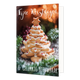 Fijne kerstdagen & gelukkig nieuwjaar - 8 stuks - Formaat: Standaard - Vorm: Staand - Kerstkaart - Op deze wenskaart staat een eetbare kerstboom gemaakt van opgestapelde stervormige koekjes, versierd met wit glazuur en kleine rode accenten. De koekjesboom is omringd door groene dennentakken en staat tegen een warme, sfeervolle achtergrond met vage lichtpuntjes. Bovenaan de kaart staat de tekst "Fijne Kerstdagen" in witte sierletters en onderaan staat "&amp; GELUKKIG NIEUWJAAR" in witte letters. - Snelwensk