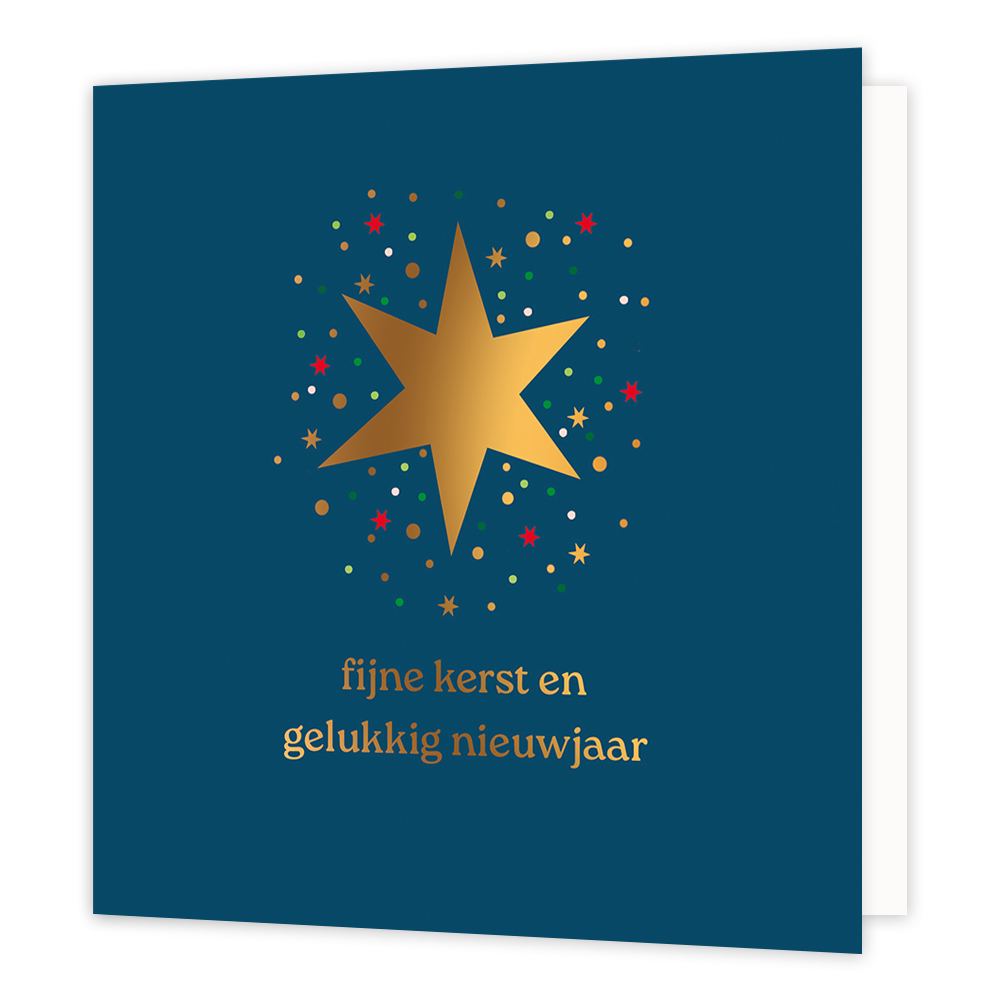 Fijne kerst en gelukkig nieuwjaar - Formaat: Normaal - Vorm: Vierkant - Kerstkaart - Op deze wenskaart staat een grote, goudkleurige zessterrige ster centraal tegen een diepblauwe achtergrond. De ster wordt omringd door een feestelijke explosie van kleinere gekleurde sterretjes en stipjes in rood, groen en goud, wat doet denken aan fonkelende kerstverlichting of vuurwerk. Onderaan de kaart staat in elegante gouden letters de wens "fijne kerst en gelukkig nieuwjaar". - Snelwenskaart
