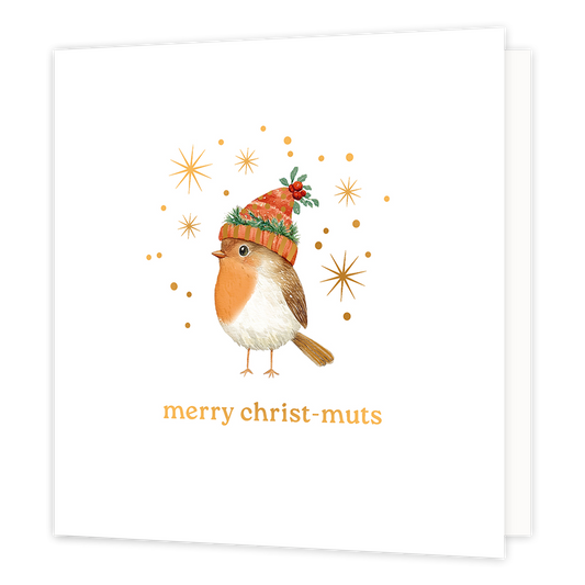 Op deze wenskaart staat een aandoenlijke illustratie van een roodborstje dat een vrolijke, roodgebreide muts draagt. De muts is versierd met groene kersttakjes en rode besjes. Het vogeltje wordt omringd door fonkelende goudkleurige sterretjes en stipjes tegen een heldere witte achtergrond. Onderaan de kaart staat de grappige woordspeling "merry christ-muts" geschreven in goudkleurige letters.