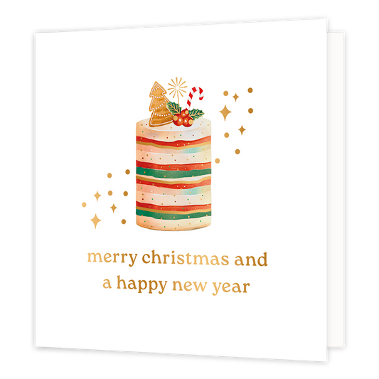 Merry christmas and a happy new year - Formaat: Normaal - Vorm: Vierkant - Kerstkaart - Op deze wenskaart staat een feestelijke gestreepte kersttaart versierd met een peperkoekboom, een zuurstok en hulstbessen. De taart wordt omringd door fonkelende gouden sterretjes en stipjes tegen een heldere witte achtergrond. Onderaan de kaart staat in een elegant goudkleurig lettertype de tekst "merry christmas and a happy new year". - Snelwenskaart