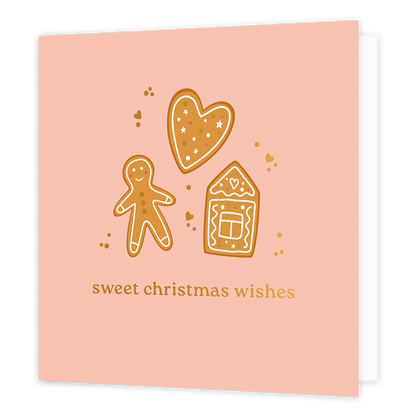 Sweet christmas wishes - Formaat: Normaal - Vorm: Vierkant - Kerstkaart - Op deze wenskaart staat een charmante illustratie van drie peperkoekfiguren: een mannetje, een hartje en een huisje, versierd met witte glazuurdetails. De figuren worden omringd door kleine gouden hartjes en stipjes tegen een zachte, zalmroze achtergrond. Onderaan de kaart staat de tekst "sweet christmas wishes" geschreven in goudkleurige letters. - Snelwenskaart