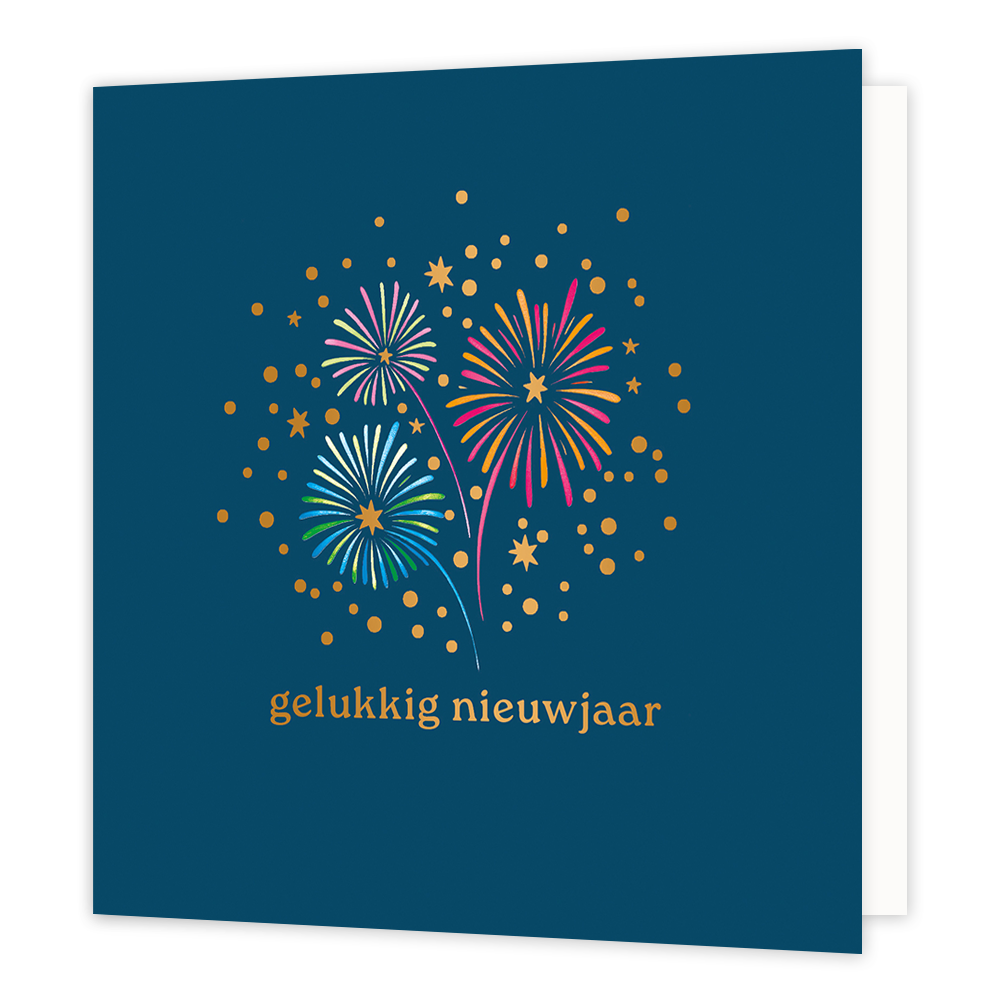 Gelukkig nieuwjaar - Formaat: Normaal - Vorm: Vierkant - Kerstkaart - Op deze wenskaart staat een kleurrijke illustratie van knallend vuurwerk tegen een diepblauwe achtergrond. De vuurpijlen zijn uitgevoerd in vrolijke tinten roze, geel en blauw, omringd door goudkleurige sterretjes en fonkelende stippen. Onderaan de kaart staat de tekst "gelukkig nieuwjaar" in een bijpassend goudgeel lettertype. - Snelwenskaart
