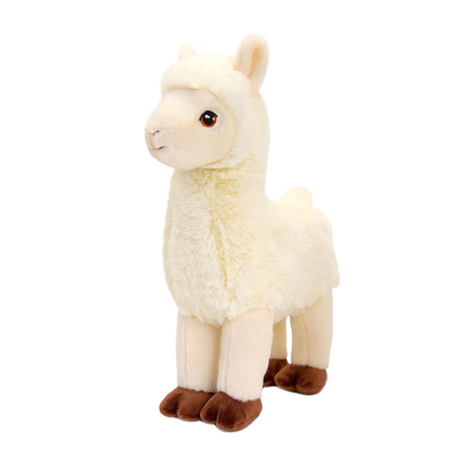 Knuffel lama - Deze knuffel alpaca heeft een zachte, crèmekleurige pluche vacht en staat in een staande houding. De alpaca is voorzien van opstaande oren, donkere ogen met een lichte rand, een zachte snuit en bruine hoeven aan haar poten. - Snelwenskaart