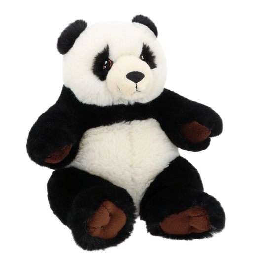 Knuffel panda - Deze knuffel panda heeft een zachte pluche vacht met het kenmerkende zwart-witte patroon en zit in een zittende houding. De panda is voorzien van zwarte oren, donkere vlekken rond de ogen, een zwarte neus, een witte buik en bruine accenten op de voeten en handen. - Snelwenskaart