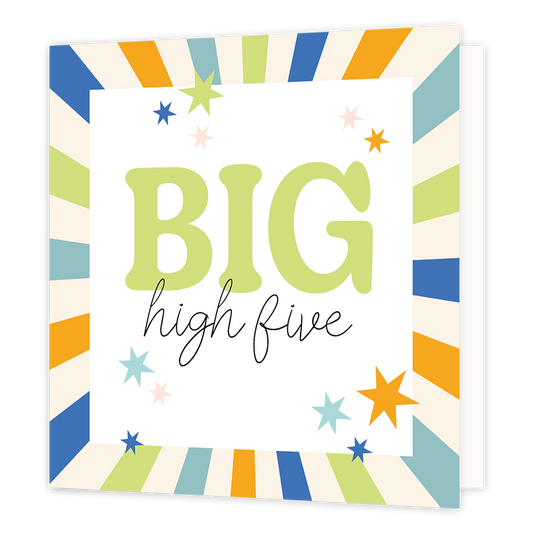 Big high five - Formaat: Normaal - Vorm: Vierkant - Complimentenkaart - Op deze wenskaart staan lijnen in de kleuren oranje, biege, mintgroen, groen en blauw. In het midden zit een wit blok met de tekst: "Big high five". - Snelwenskaart