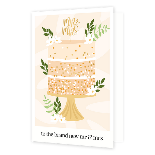 To the brand new mr & mrs - Formaat: Normaal - Vorm: Staand - Huwelijkskaart - Op deze wenskaart staat een grote bruidstaart met daarboven op een prikker met MR & MRS. Onder de illustratie staat de tekst: "To the brand new MR & MRS". - Snelwenskaart