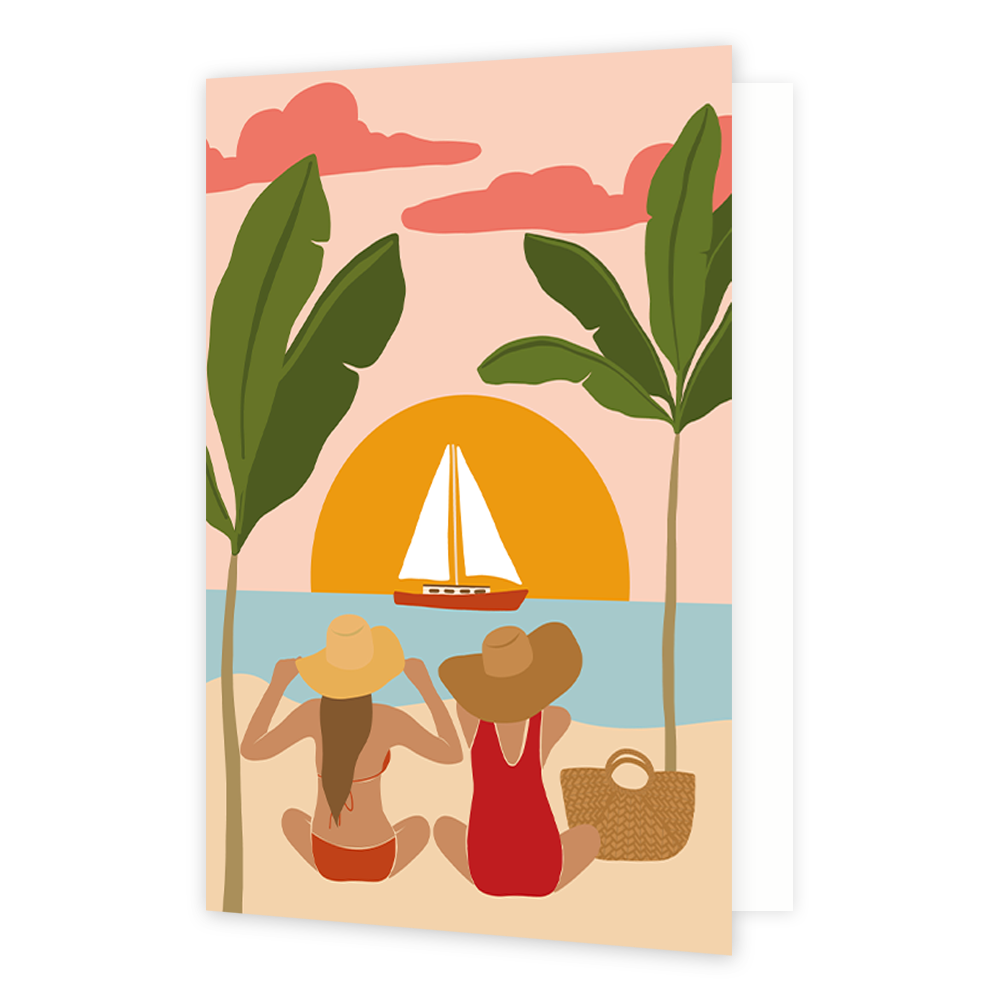 Beach vibes - Formaat: Standaard - Vorm: Staand - Blanco kaart - Op deze wenskaart staan twee vrouwen die op een strand zitten en kijken naar een zeilboot. - Snelwenskaart