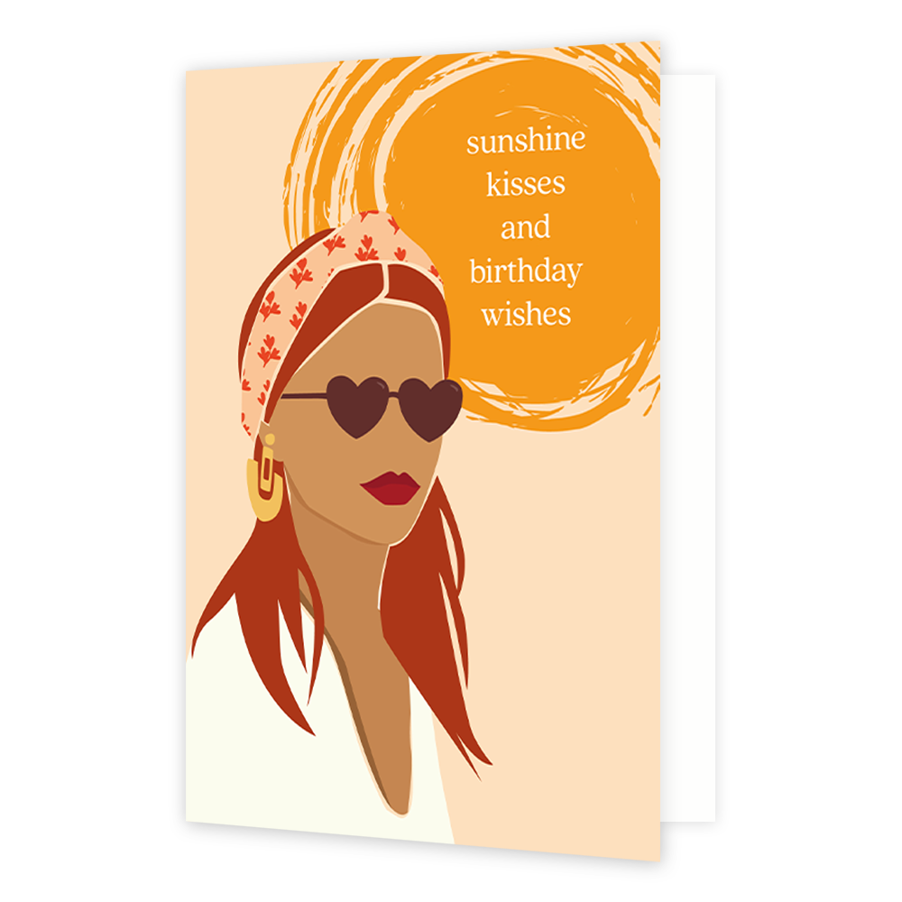 Sunshine kisses and birthday wishes - Formaat: Normaal - Vorm: Staand - Verjaardagskaart - Op deze wenskaart staat een vrouw met een hartjesbril op. Rechts bovenin staat de tekst: "Sunshine kisses and birthday wishes". - Snelwenskaart