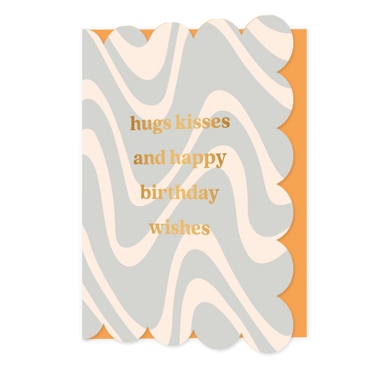 Hugs kisses and happy birthday wishes - Formaat: Normaal - Vorm: Staand - Verjaardagskaart - Op deze wenskaart staan lijnen in de kleuren beige en licht paars, met in het midden de tekst: "Hug kisses and happy birthday wishes". - Snelwenskaart