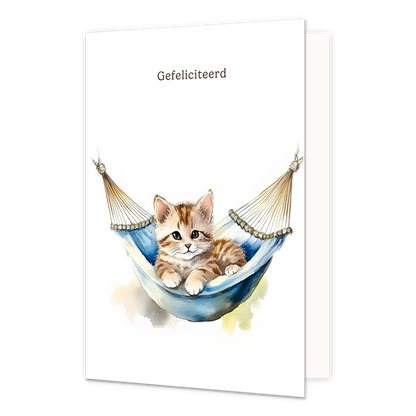 Gefeliciteerd - Formaat: Standaard - Vorm: Staand - Felicitatiekaart - Op deze wenskaart staat een kat die in een hangmat ligt met daarboven de tekst: "Gefeliciteerd". - Snelwenskaart