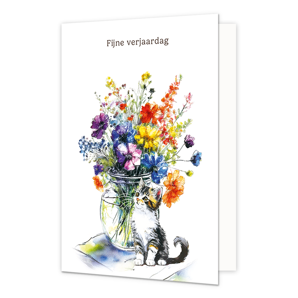 Fijne verjaardag - Formaat: Normaal - Vorm: Staand - Verjaardagskaart - Op deze wenskaart staat een vaas met een bos bloemen en een kat ernaast. Daarboven staat de tekst: "Fijne verjaardag". - Snelwenskaart