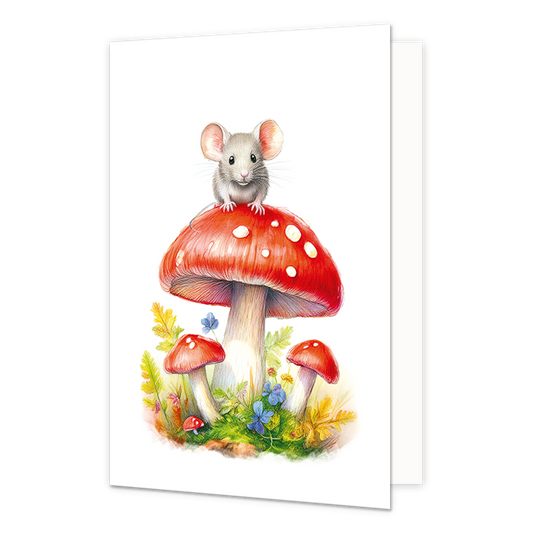Muis op paddenstoel - Formaat: Normaal - Vorm: Staand - Blanco kaart - Op deze wenskaart staan paddenstoelen waar een muisje bovenop zit. - Snelwenskaart