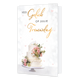 Veel geluk op jullie trouwdag - Formaat: Standaard - Vorm: Staand - Huwelijkskaart - Op deze wenskaart staat een elegante, witte bruidstaart met drie lagen, versierd met roze rozen en witte orchideeën. Bovenaan de kaart staat de tekst "VEEL Geluk OP JULLIE Trouwdag" in een combinatie van goudkleurige sierlijke letters en strakke zwarte hoofdletters. De taart staat op een gedecoreerde standaard tegen een lichte achtergrond die subtiel is verfraaid met kleine, zwevende hartjes. De algehele uitstraling is fee