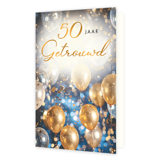 50 jaar getrouwd - Formaat: Standaard - Vorm: Staand - Jubileumkaart - Op deze wenskaart staat een feestelijke afbeelding gevuld met glanzende goudkleurige en transparante ballonnen tegen een diepblauwe achtergrond met lichtaccenten en confetti. Bovenaan de kaart is in grote, goudkleurige letters de tekst "50 JAAR Getrouwd" afgebeeld. Het geheel heeft een sprankelende en uitbundige uitstraling die een vijftigjarig jubileum viert. - Snelwenskaart