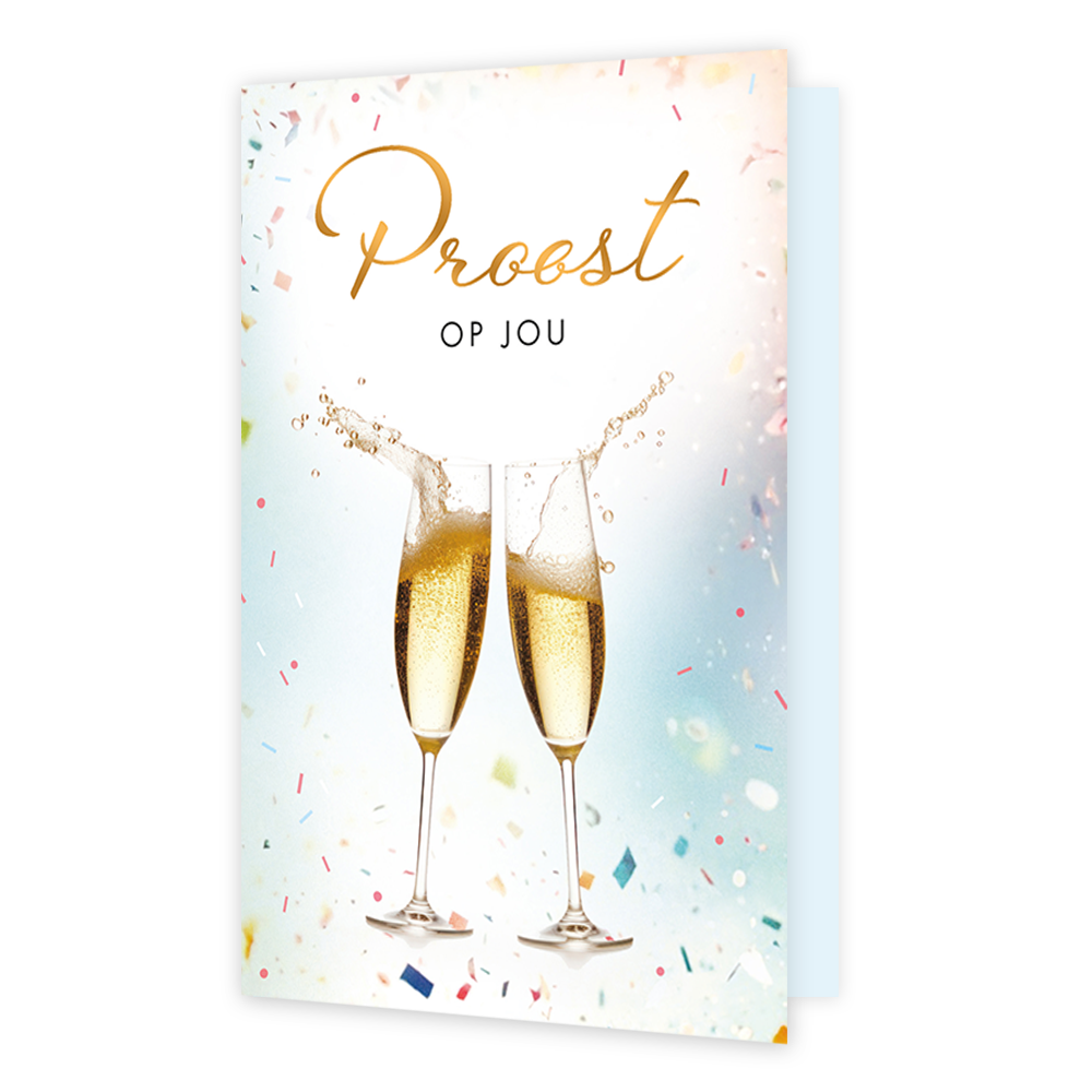 Proost op jou - Formaat: Standaard - Vorm: Staand - Proost kaart - Op deze wenskaart staan twee glazen gevuld met bruisende champagne die tegen elkaar aan worden gehouden. Bovenaan de kaart staat de tekst "Proest OP JOU" in een combinatie van een sierlijk, goudkleurig lettertype en strakke zwarte hoofdletters. De achtergrond heeft een lichte, blauwachtige tint en is gevuld met ronddwarrelende, gekleurde confetti. Het geheel heeft een vrolijke en feestelijke uitstraling die perfect past bij een felicitatie 