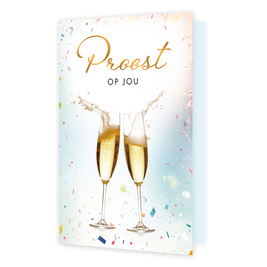 Proost op jou - Formaat: Standaard - Vorm: Staand - Proost kaart - Op deze wenskaart staan twee glazen gevuld met bruisende champagne die tegen elkaar aan worden gehouden. Bovenaan de kaart staat de tekst "Proest OP JOU" in een combinatie van een sierlijk, goudkleurig lettertype en strakke zwarte hoofdletters. De achtergrond heeft een lichte, blauwachtige tint en is gevuld met ronddwarrelende, gekleurde confetti. Het geheel heeft een vrolijke en feestelijke uitstraling die perfect past bij een felicitatie 