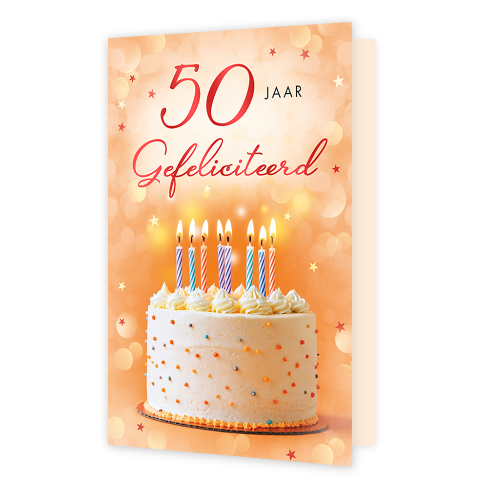 50 jaar gefeliciteerd - Formaat: Standaard - Vorm: Staand - Verjaardagskaart - Op deze wenskaart staat een verjaardagstaart met wit glazuur en gekleurde hagelslag, versierd met acht brandende kaarsjes. Bovenaan de kaart staat de tekst "50 JAAR Gefeliciteerd" in een combinatie van grote, rode tekens en strakke zwarte hoofdletters. De achtergrond is warm oranje van kleur en voorzien van een sfeervol bokeh-effect met fonkelende sterretjes. Dit ontwerp is bedoeld om op feestelijke wijze een vijftigste verjaard