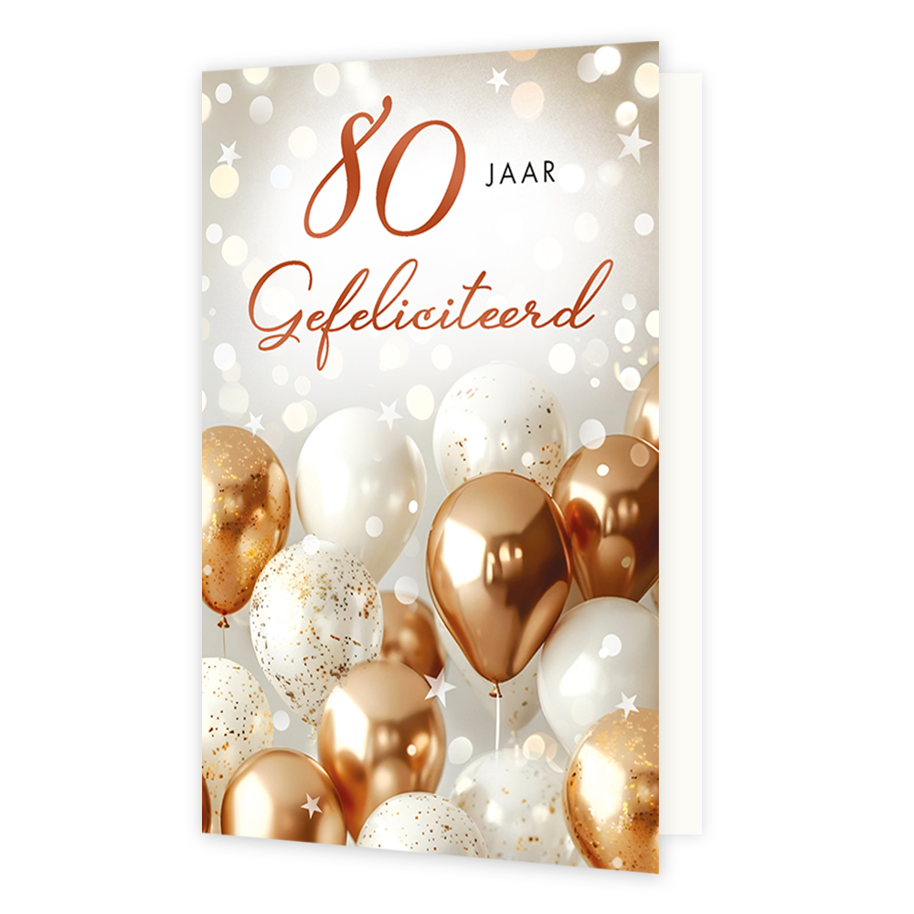 80 jaar gefeliciteerd - Formaat: Standaard - Vorm: Staand - Verjaardagskaart - Op deze wenskaart schittert een feestelijke verzameling gouden en witte ballonnen, waarvan sommige versierd zijn met glanzende spikkels. Bovenaan prijkt de tekst "80 JAAR Gefeliciteerd" in een combinatie van grote roodbruine cijfers, strakke zwarte letters en een elegant, roodbruin scriptlettertype. De lichte achtergrond met subtiele bokeh-effecten en sterretjes zorgt voor een chique uitstraling. Een stijlvol ontwerp om iemand o