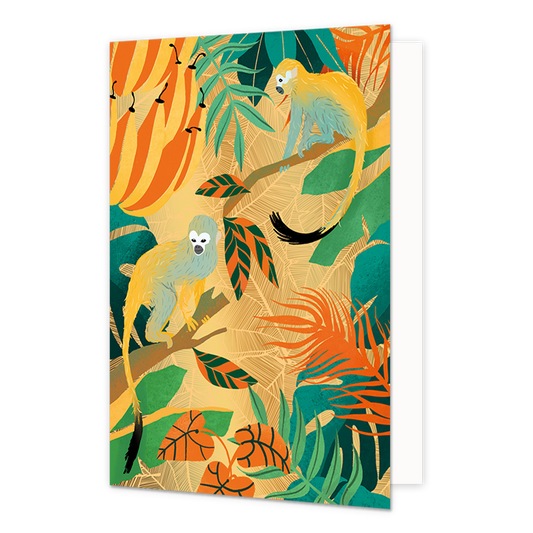 Apen in jungle - Formaat: Normaal - Vorm: Staand - Blanco kaart - Op deze wenskaart staan twee apen die aan de takken hangen. De achtergrond bestaat uit goudfolie met textuur. - Snelwenskaart