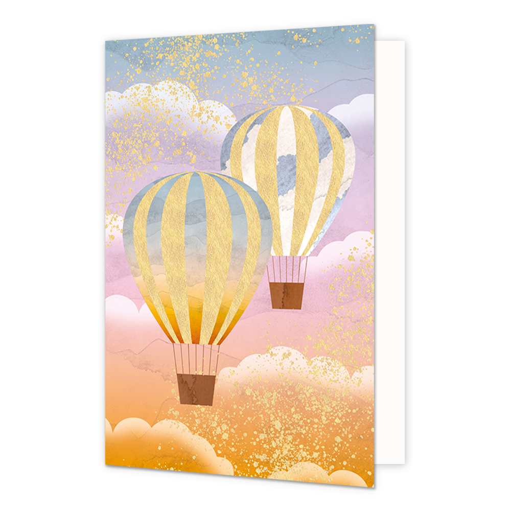 Luchtballonnen - Formaat: Standaard - Vorm: Staand - Blanco kaart - Op deze artistieke wenskaart staan twee luchtballonnen die door de lucht zweven tussen de wolken. - Snelwenskaart
