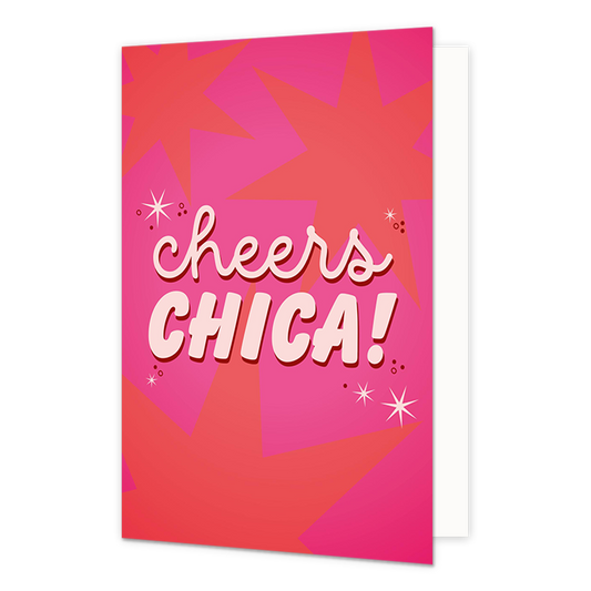 Cheers chica - Formaat: Normaal - Vorm: Staand - Proost kaart - Op deze wenskaart staan sterren met in het midden de tekst: "Cheers chica". - Snelwenskaart