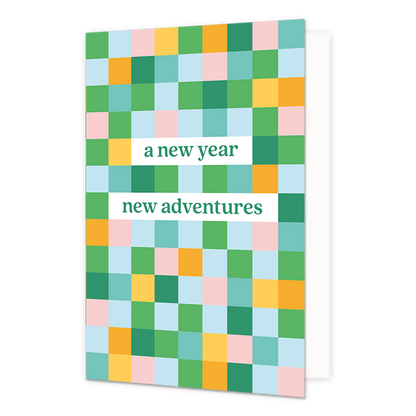 A new year new adventures - Formaat: Normaal - Vorm: Staand - Verjaardagskaart - Op deze wenskaart staan allemaal vierkante vakjes in de kleuren groen, blauw, roze, geel en oranje, met in het midden de tekst: "A new year new adventures". - Snelwenskaart