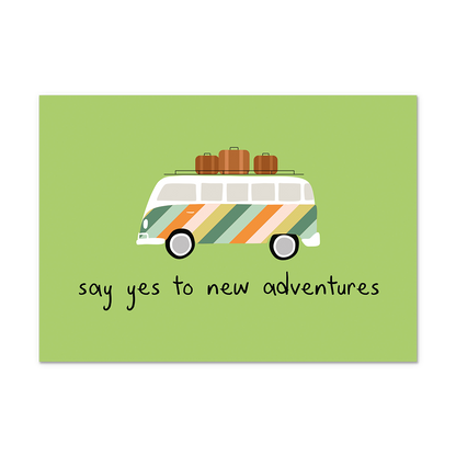 Postcard Say yes to new adventures - 10 stuks - Formaat: Normaal - Vorm: Liggend - Postcards - Op deze postcard staat de tekst: "Say yes to new adventures" met daarboven een volkswagenbusje. - Snelwenskaart
