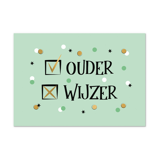 Postcard Ouder wijzer - 10 stuks - Formaat: Normaal - Vorm: Liggend - Postcards - Op deze postcard staan twee checkboxes waarbij de box met de tekst: "Ouder" is aangevinkt, en de box met de tekst: "Wijzer" is doorgekruist. - Snelwenskaart