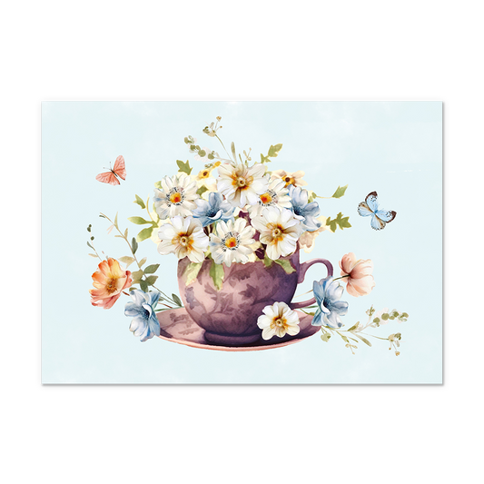 Postcard Bloemen en vlinder - 10 stuks - Formaat: Normaal - Vorm: Liggend - Postcards - Op deze wenskaart staat een kopje waar bloemen in de kleuren oranje, wit en blauw inzitten. - Snelwenskaart
