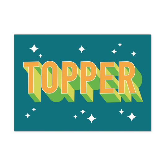 Postcard Topper - 10 stuks - Formaat: Normaal - Vorm: Liggend - Postcards - Op deze postcard staat de tekst: "Topper" in het oranje met groene details, op een donkerblauwe achtergrond met witte sterren. - Snelwenskaart