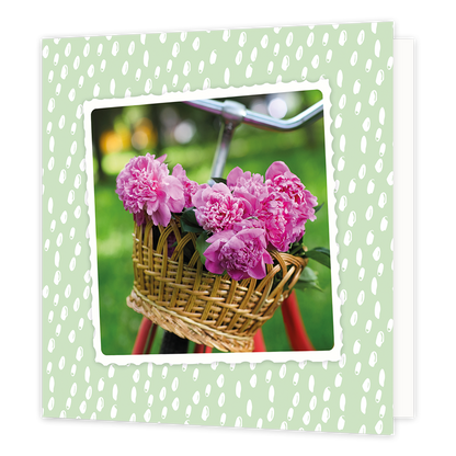 Bloemen - Formaat: Standaard - Vorm: Vierkant - Blanco kaart - Op deze wenskaart staat een fiets met roze bloemen in het mandje. - Snelwenskaart