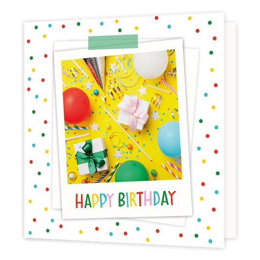 Happy birthday - Formaat: Normaal - Vorm: Vierkant - Verjaardagskaart - Op deze wenskaart staat confetti met ballonnen, cadeaus en slingers met de tekst: "Happy birthday". - Snelwenskaart