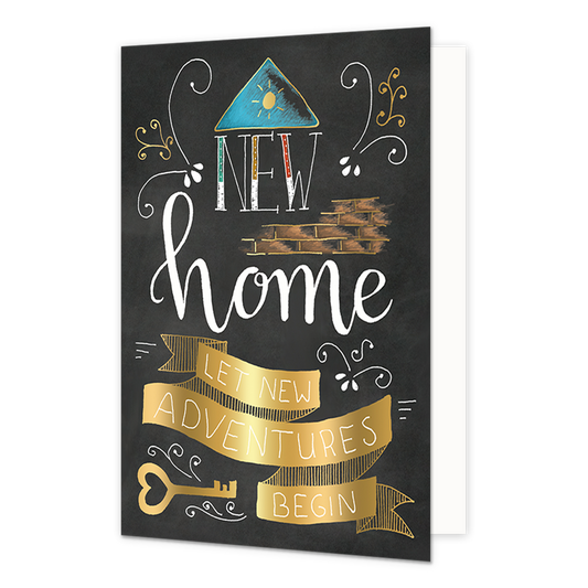 New home - Formaat: Normaal - Vorm: Staand - Woningkaart - Op deze wenskaart staat de tekst: "New home let new adventures begin". - Snelwenskaart