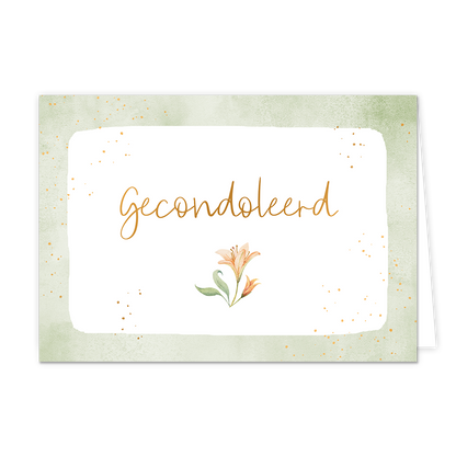 Gecondoleerd - Formaat: Normaal - Vorm: Liggend - Condoleance kaart - Op deze wenskaart staat een beige bloem met daarboven de tekst: "Gecondoleerd". - Snelwenskaart