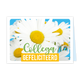 Collega gefeliciteerd - Formaat: Klein - Vorm: Liggend - Felicitatiekaart - Op deze wenskaart staan madeliefjes met de tekst: "Collega gefeliciteerd". - Snelwenskaart